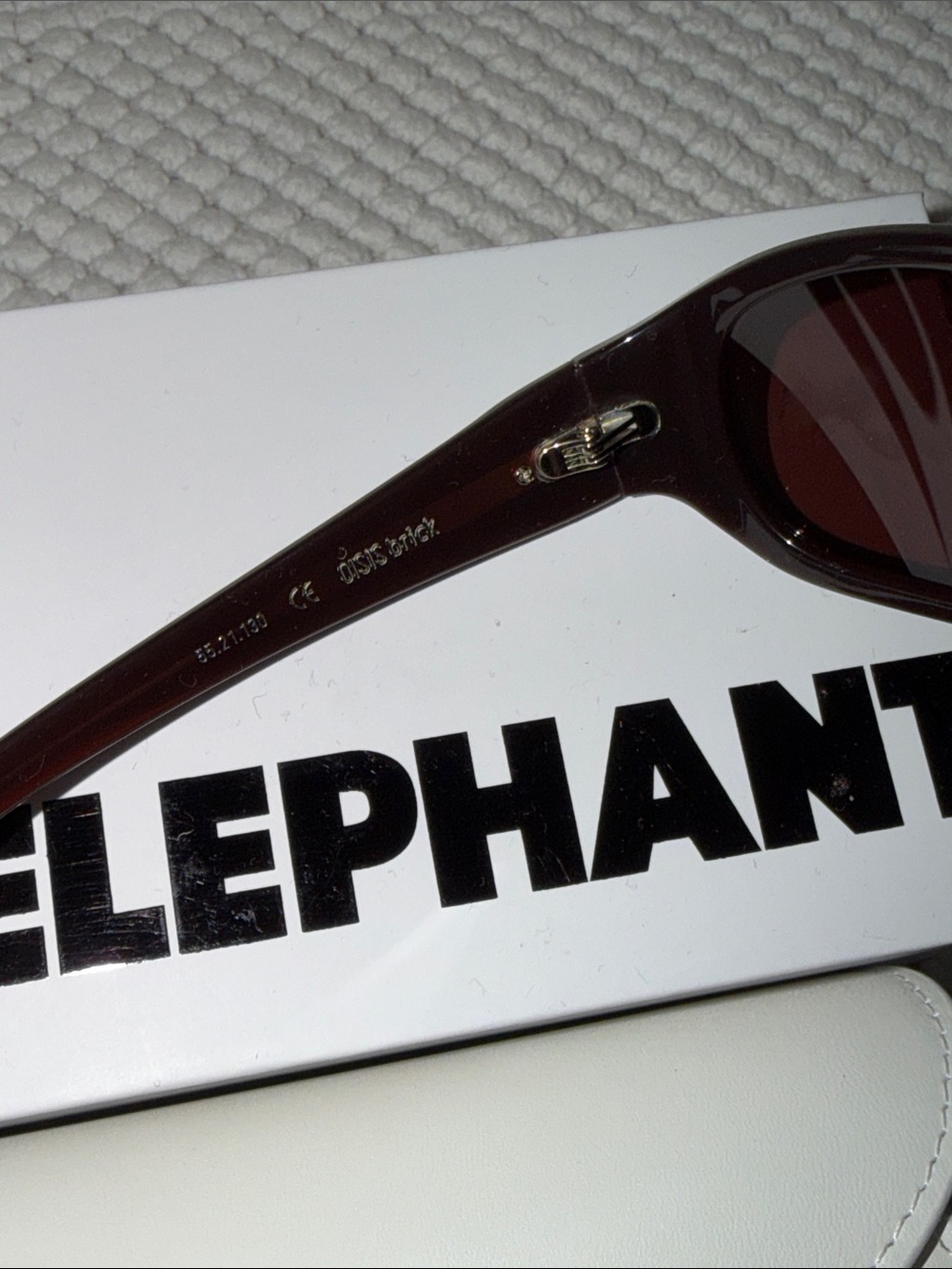 Blue Elephant Oisis Sunglasses - Brick - Picture 4 of 6